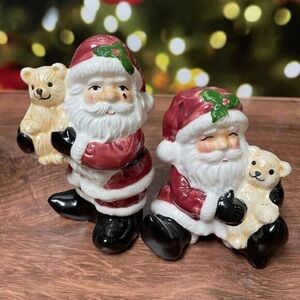 Santa Claus Figurines with Teddy Bears - Red and Black